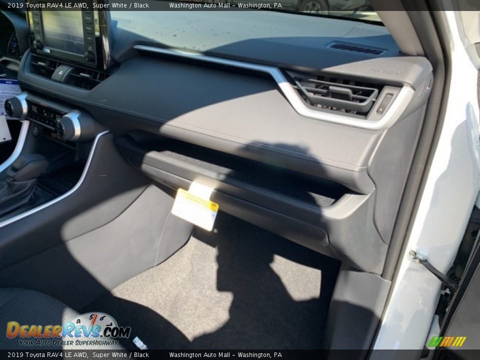 2019 Toyota RAV4 LE AWD Super White / Black Photo #18