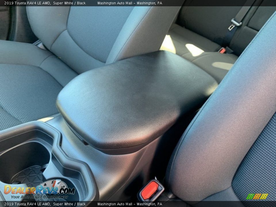 2019 Toyota RAV4 LE AWD Super White / Black Photo #28