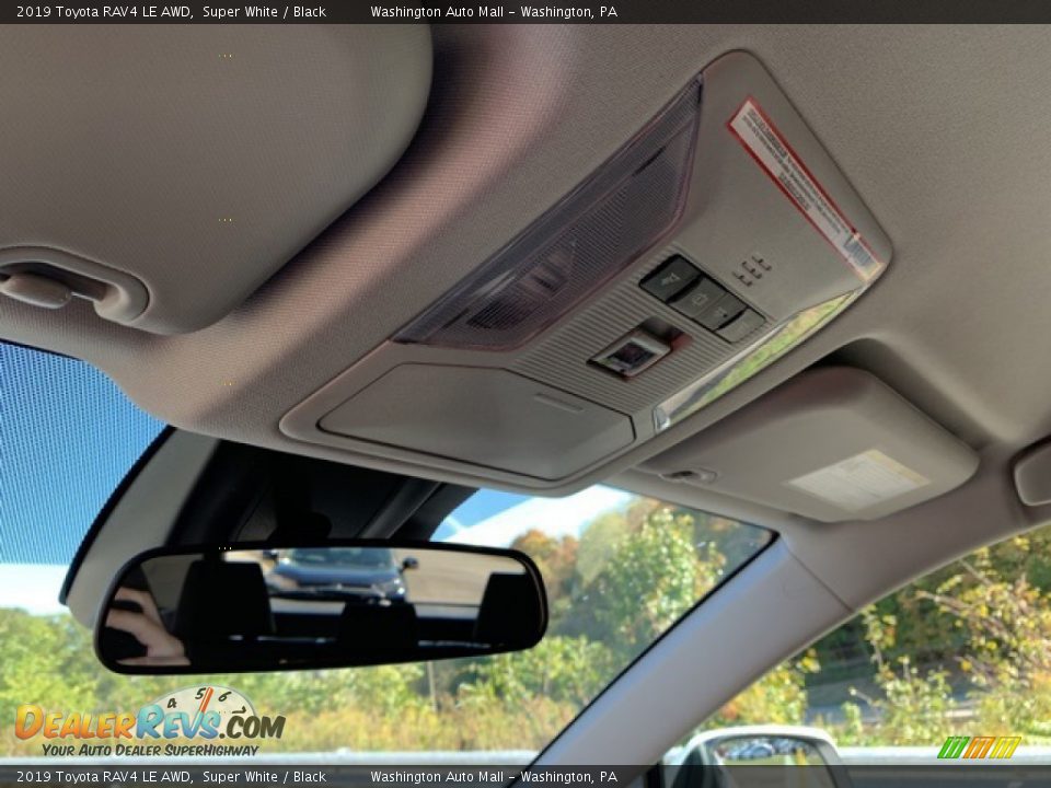2019 Toyota RAV4 LE AWD Super White / Black Photo #29