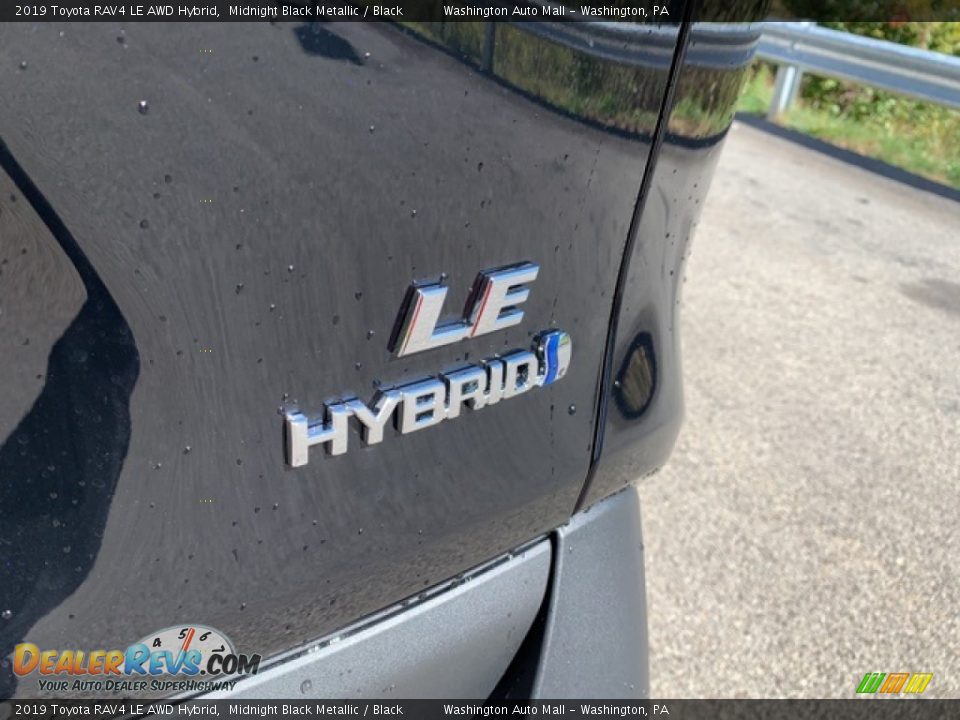 2019 Toyota RAV4 LE AWD Hybrid Midnight Black Metallic / Black Photo #10