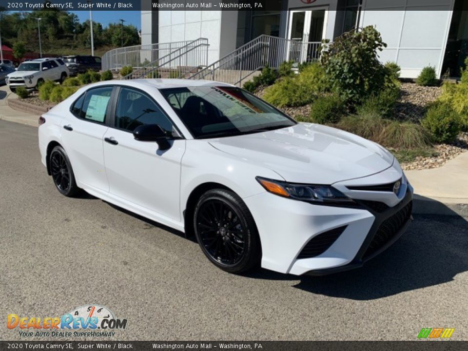 2020 Toyota Camry SE Super White / Black Photo #1