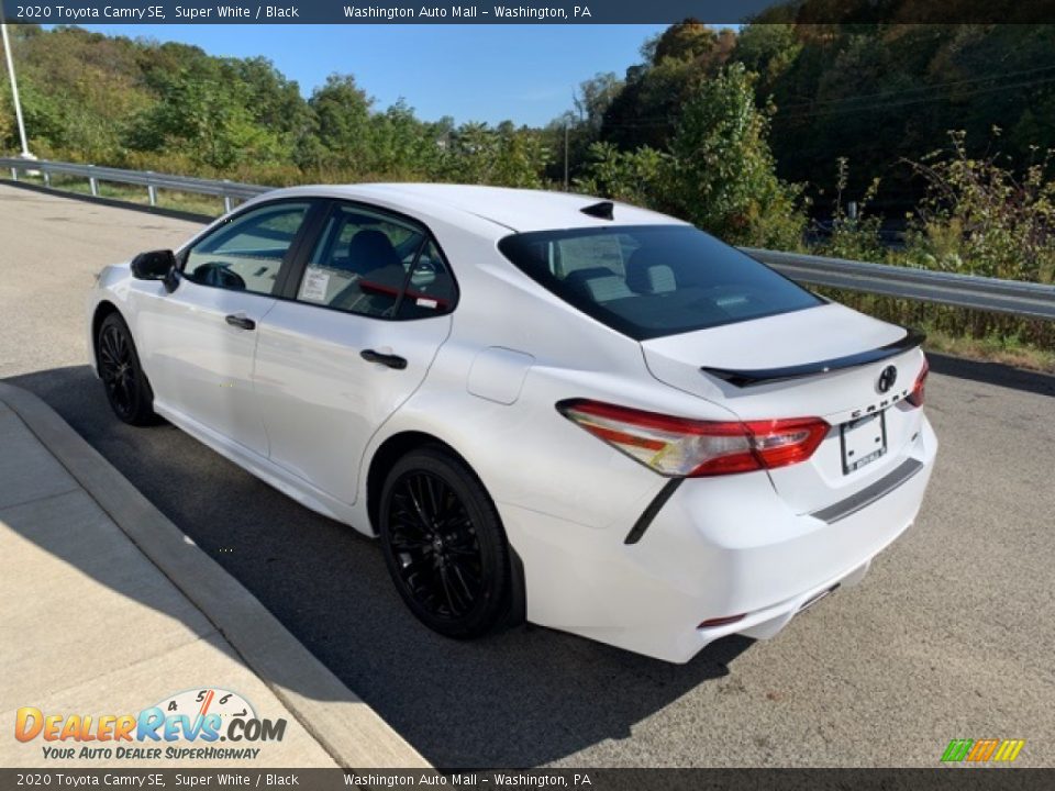 2020 Toyota Camry SE Super White / Black Photo #2