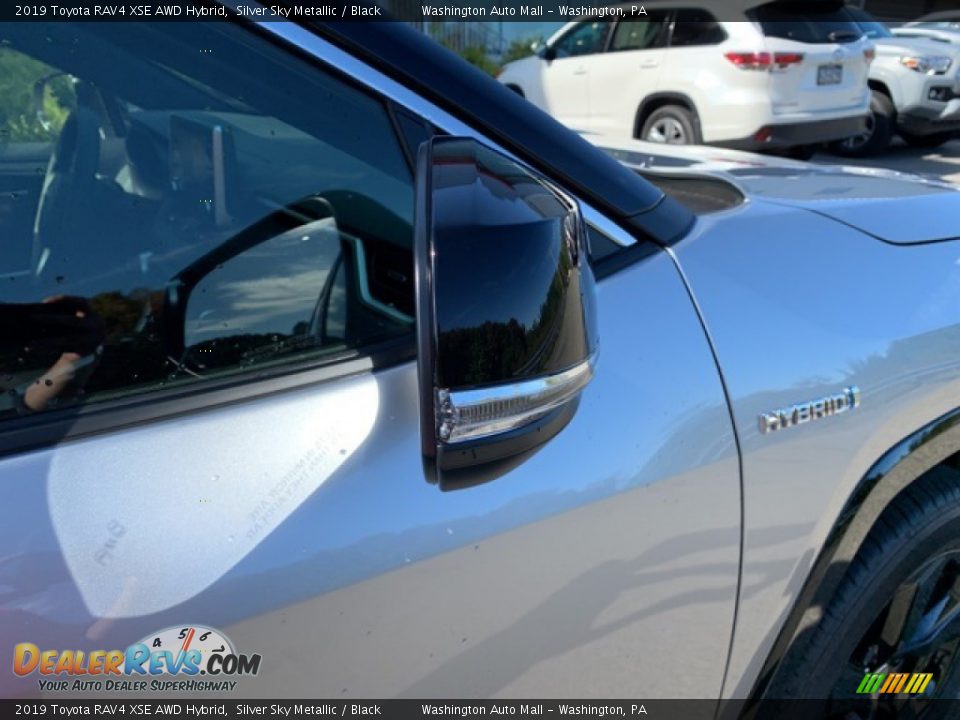 2019 Toyota RAV4 XSE AWD Hybrid Silver Sky Metallic / Black Photo #19