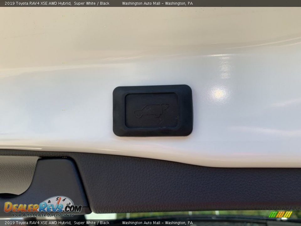 2019 Toyota RAV4 XSE AWD Hybrid Super White / Black Photo #14