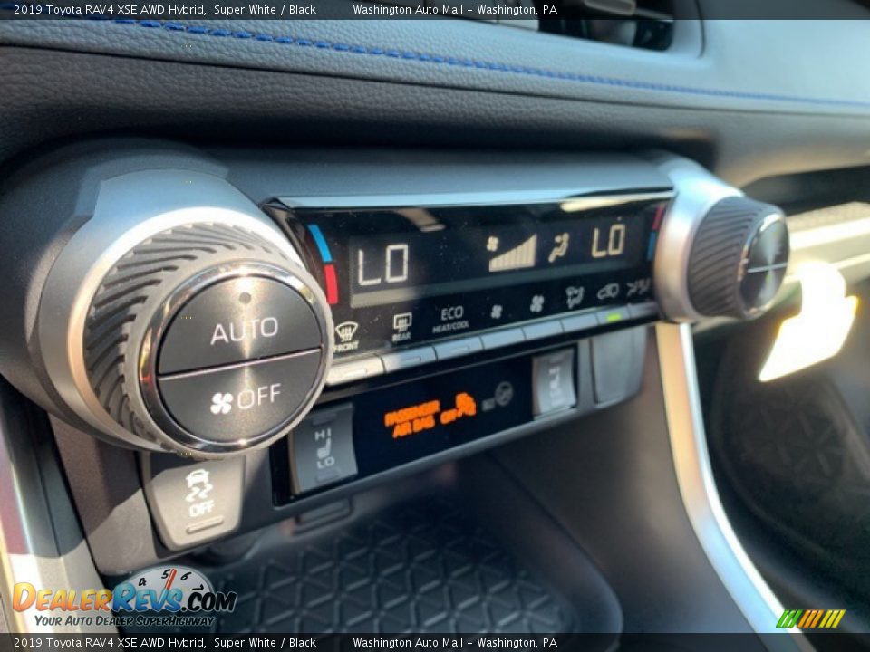 2019 Toyota RAV4 XSE AWD Hybrid Super White / Black Photo #25