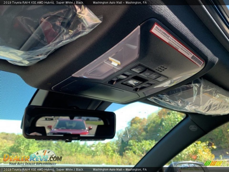 2019 Toyota RAV4 XSE AWD Hybrid Super White / Black Photo #29