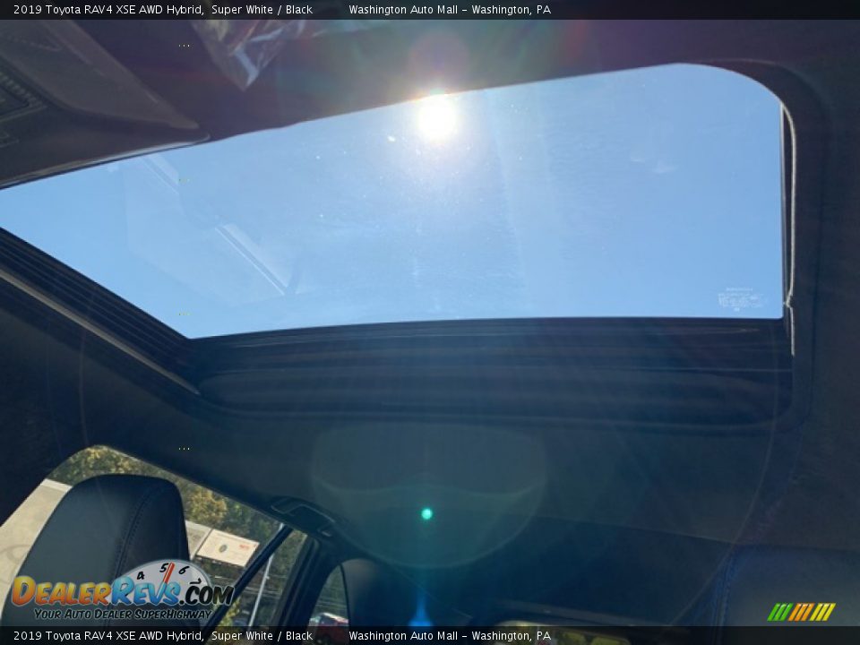 2019 Toyota RAV4 XSE AWD Hybrid Super White / Black Photo #31