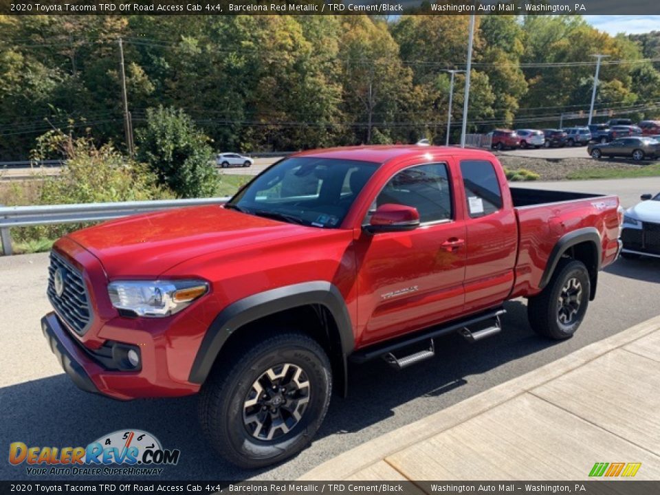 Front 3/4 View of 2020 Toyota Tacoma TRD Off Road Access Cab 4x4 Photo #6
