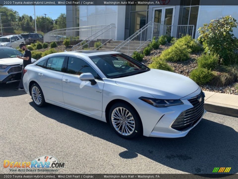 Front 3/4 View of 2020 Toyota Avalon Hybrid Limited Photo #1