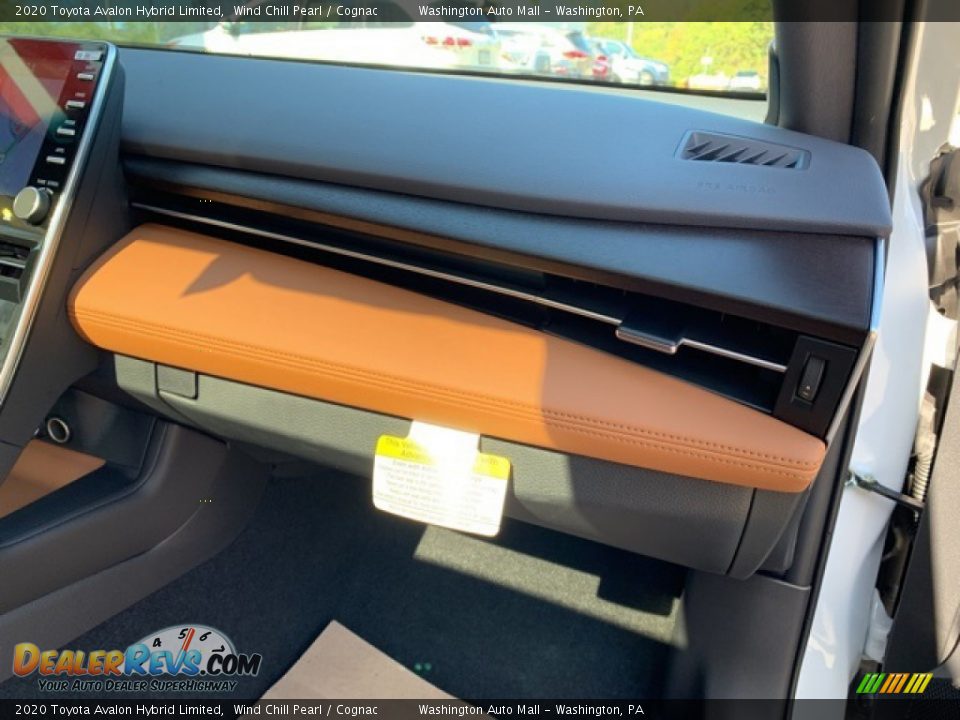 2020 Toyota Avalon Hybrid Limited Wind Chill Pearl / Cognac Photo #18