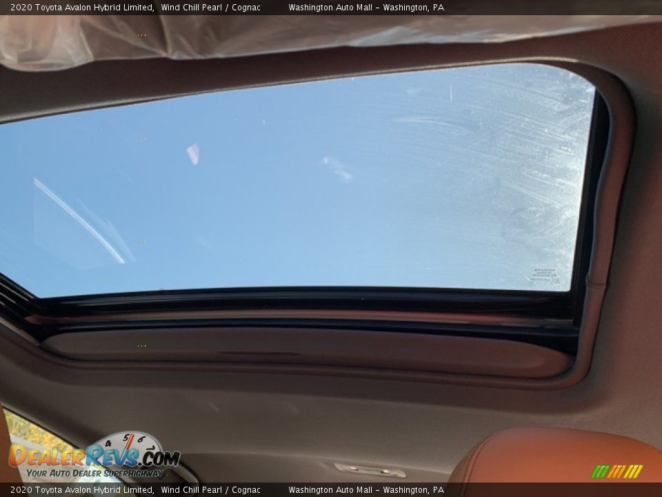2020 Toyota Avalon Hybrid Limited Wind Chill Pearl / Cognac Photo #26