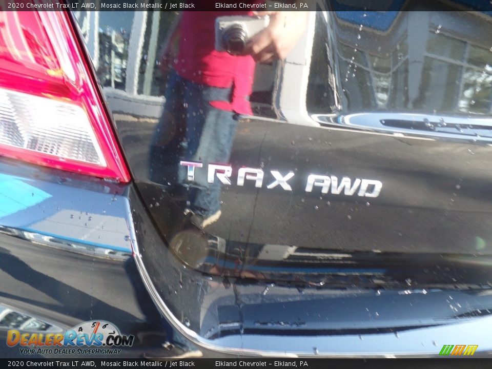 2020 Chevrolet Trax LT AWD Mosaic Black Metallic / Jet Black Photo #10