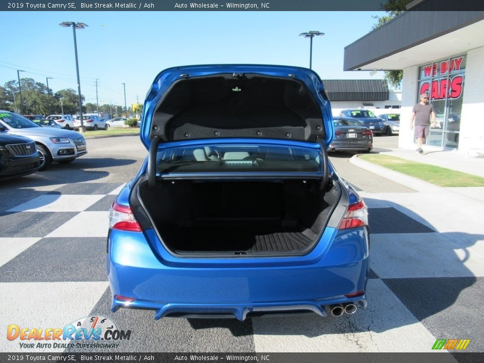 2019 Toyota Camry SE Blue Streak Metallic / Ash Photo #5