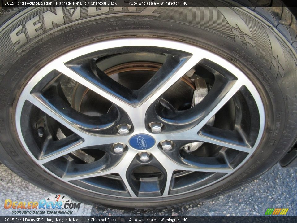 2015 Ford Focus SE Sedan Magnetic Metallic / Charcoal Black Photo #7