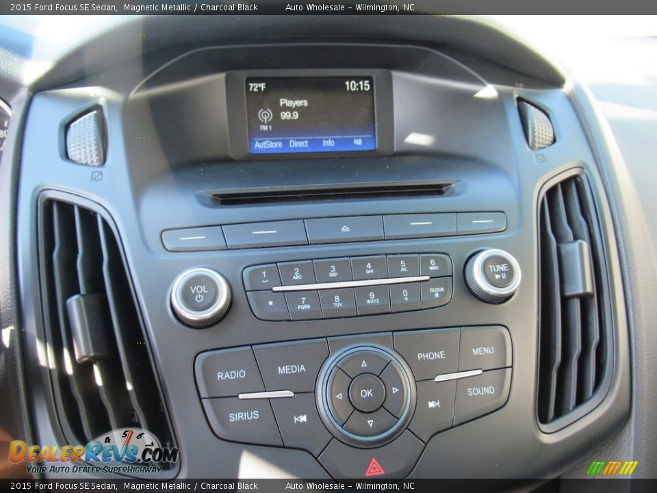 2015 Ford Focus SE Sedan Magnetic Metallic / Charcoal Black Photo #17