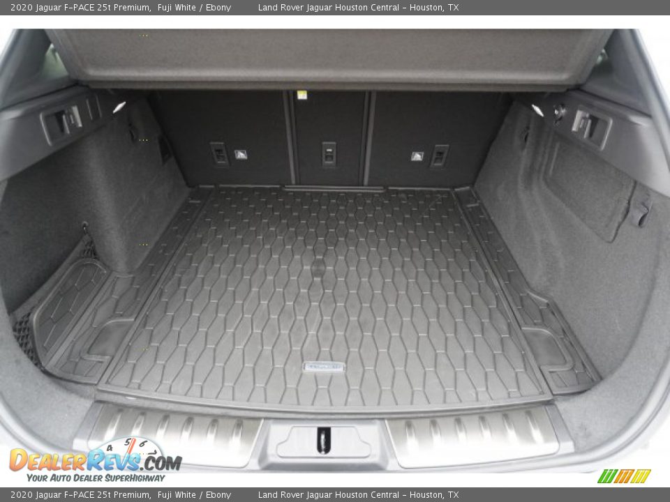 2020 Jaguar F-PACE 25t Premium Fuji White / Ebony Photo #33