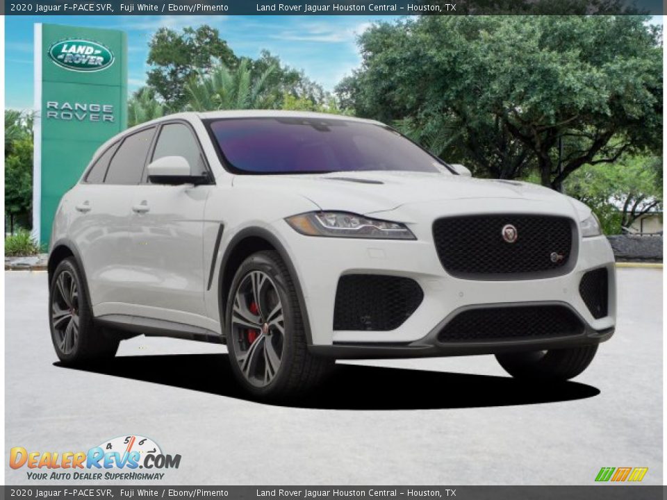 Front 3/4 View of 2020 Jaguar F-PACE SVR Photo #2