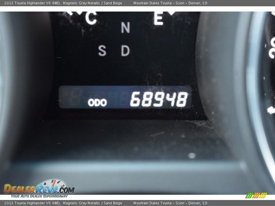 2013 Toyota Highlander V6 4WD Magnetic Gray Metallic / Sand Beige Photo #12
