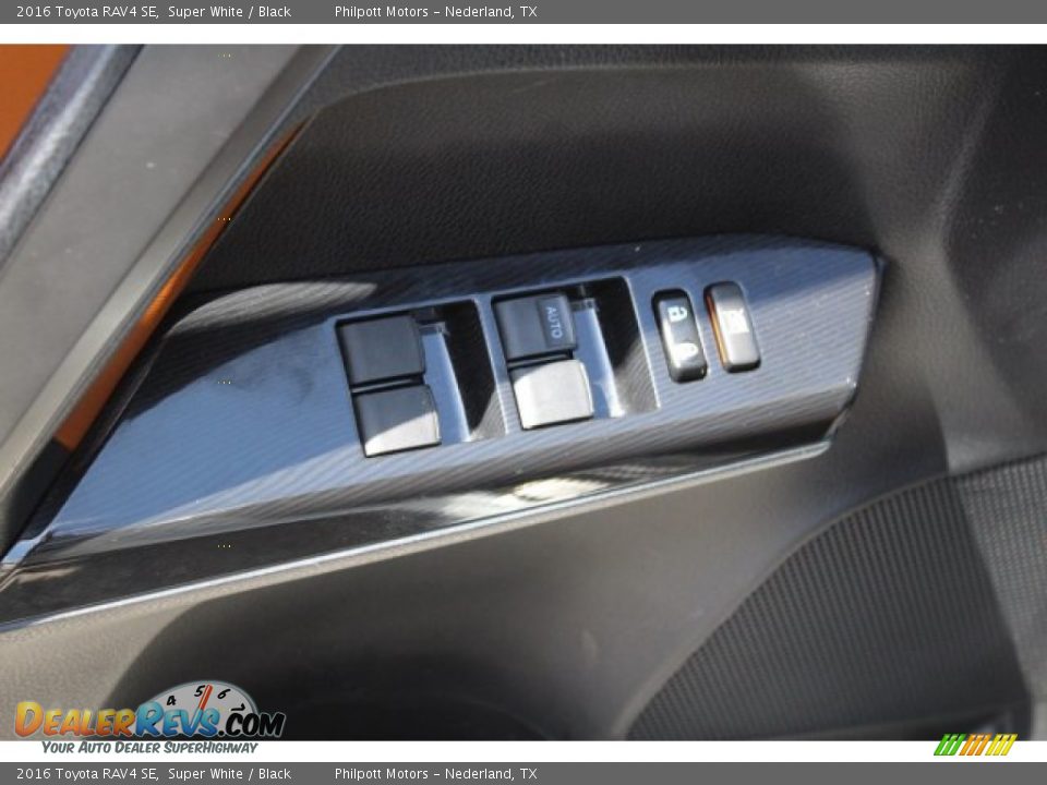 2016 Toyota RAV4 SE Super White / Black Photo #19