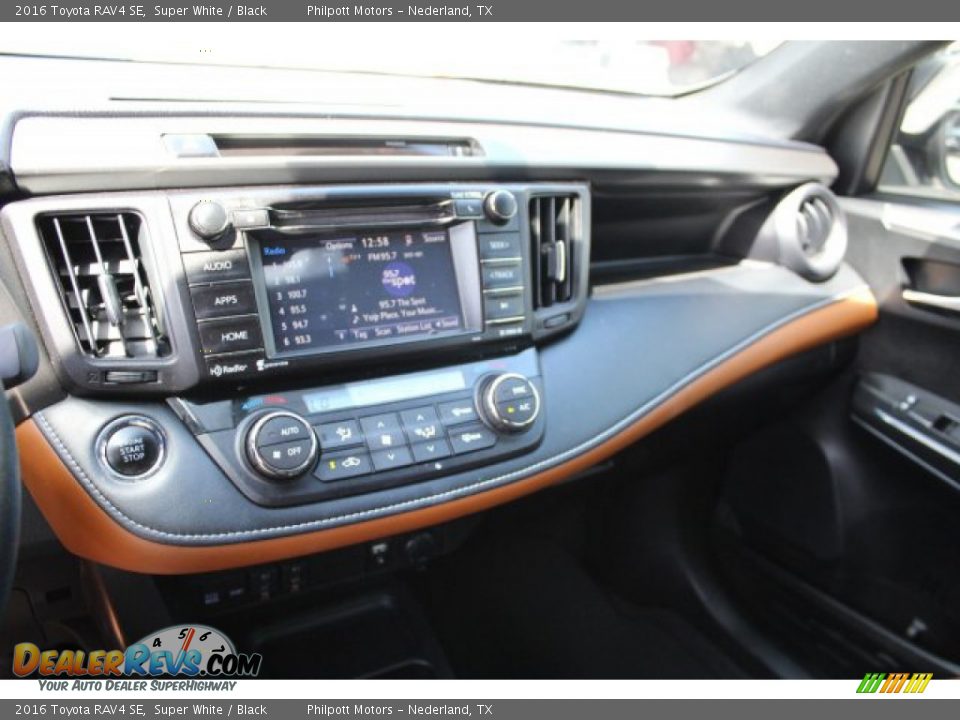 2016 Toyota RAV4 SE Super White / Black Photo #23