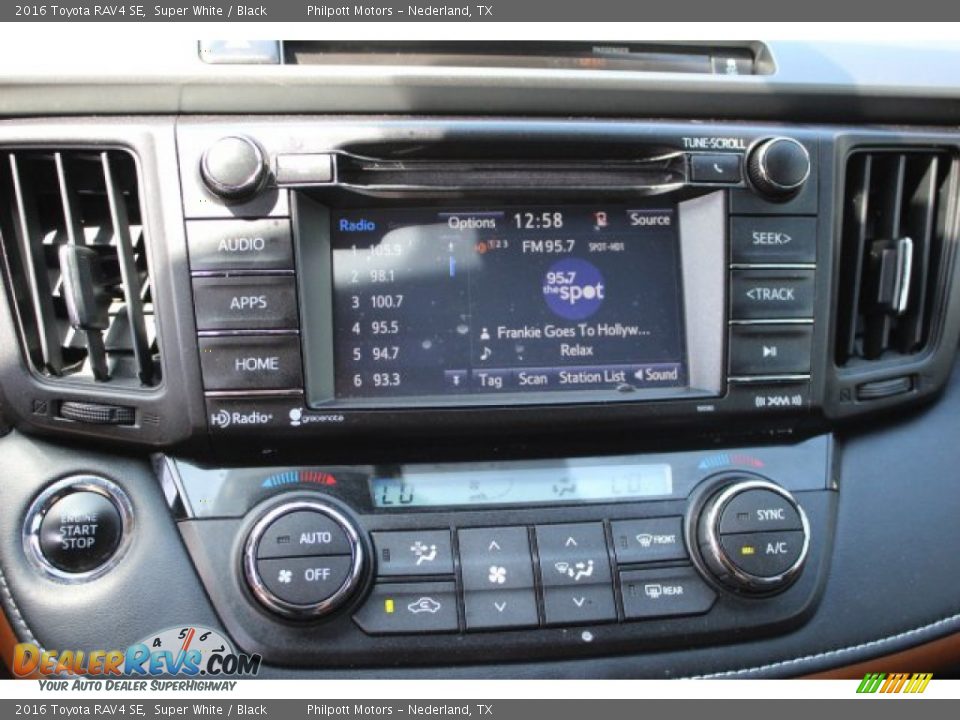 2016 Toyota RAV4 SE Super White / Black Photo #24