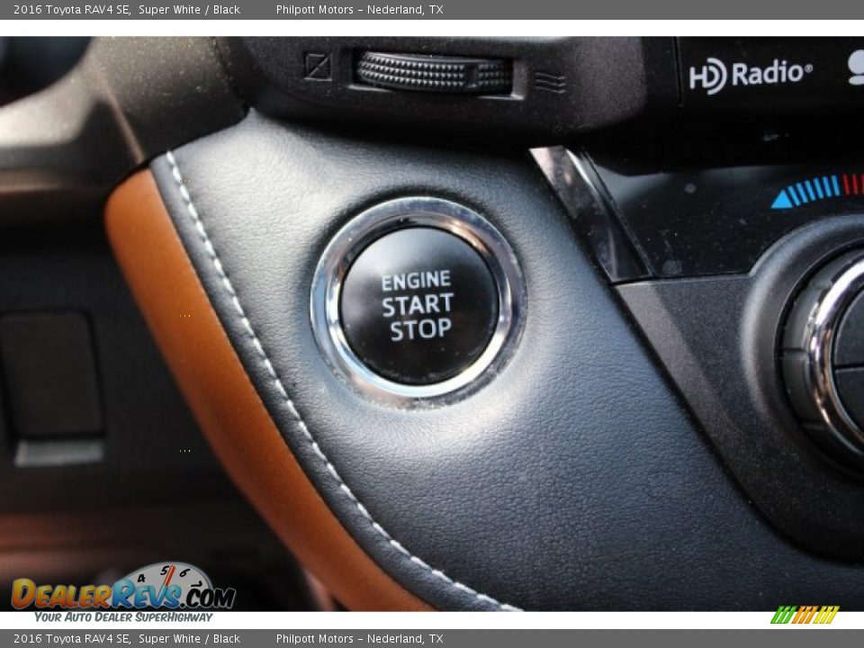 2016 Toyota RAV4 SE Super White / Black Photo #25
