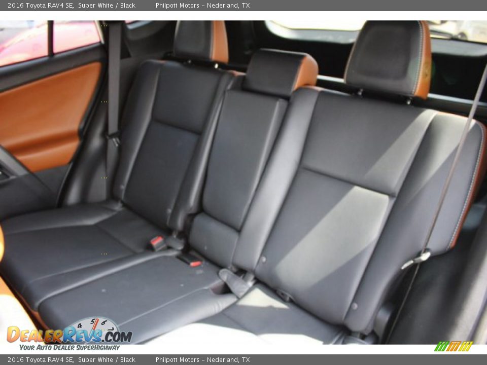 2016 Toyota RAV4 SE Super White / Black Photo #28