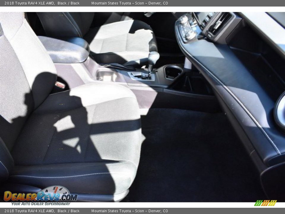 2018 Toyota RAV4 XLE AWD Black / Black Photo #18