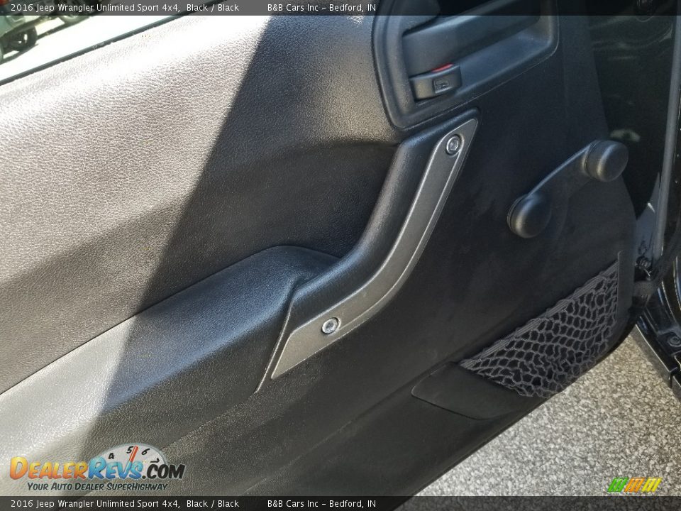 2016 Jeep Wrangler Unlimited Sport 4x4 Black / Black Photo #10