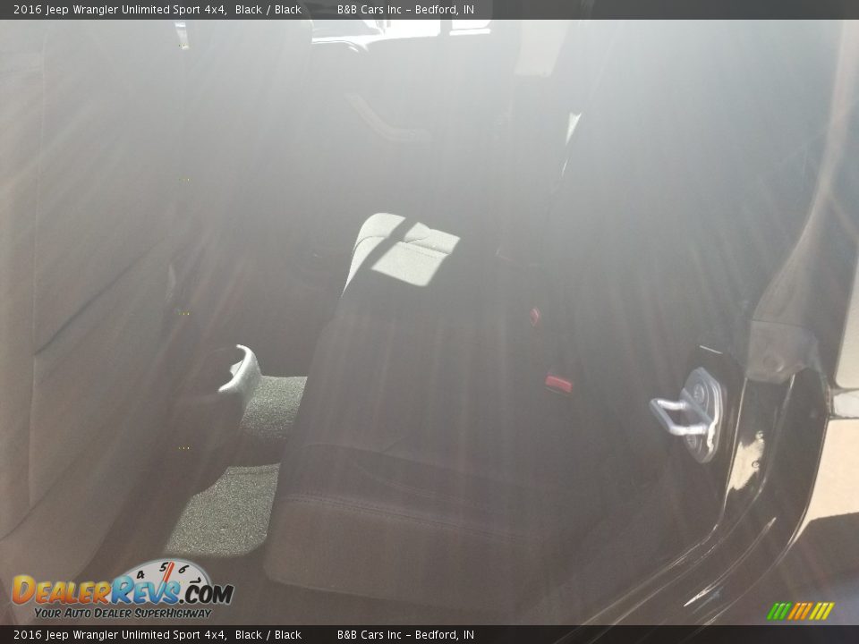 2016 Jeep Wrangler Unlimited Sport 4x4 Black / Black Photo #18