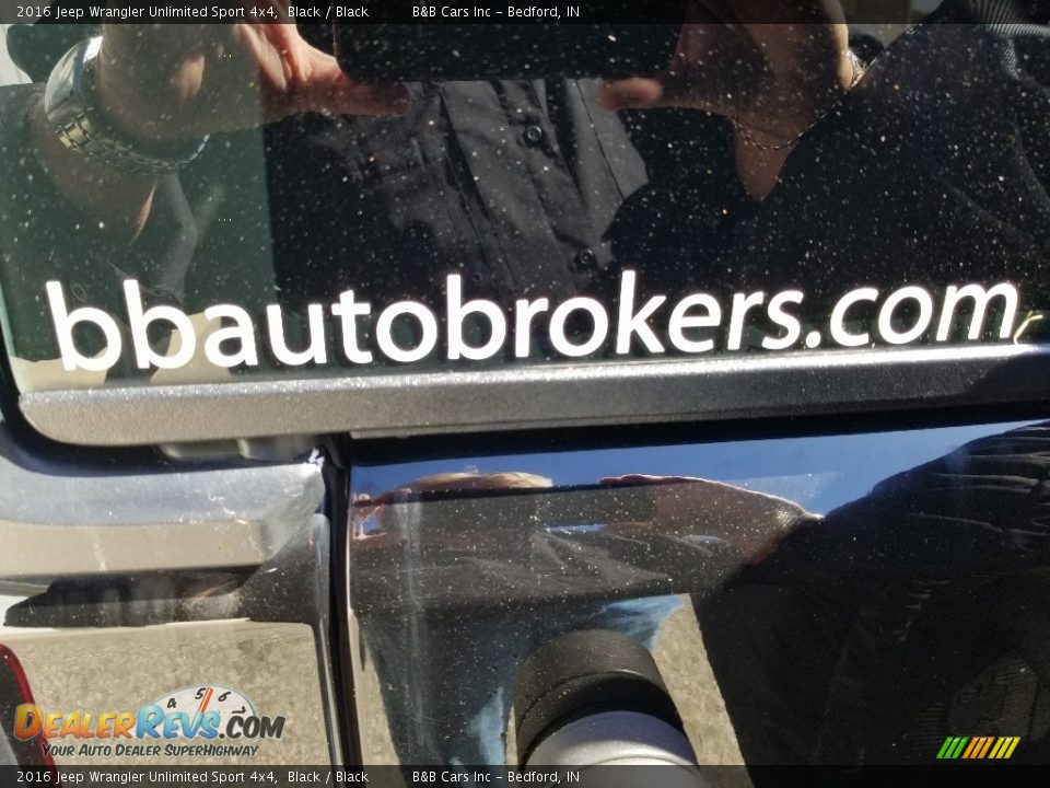 2016 Jeep Wrangler Unlimited Sport 4x4 Black / Black Photo #19