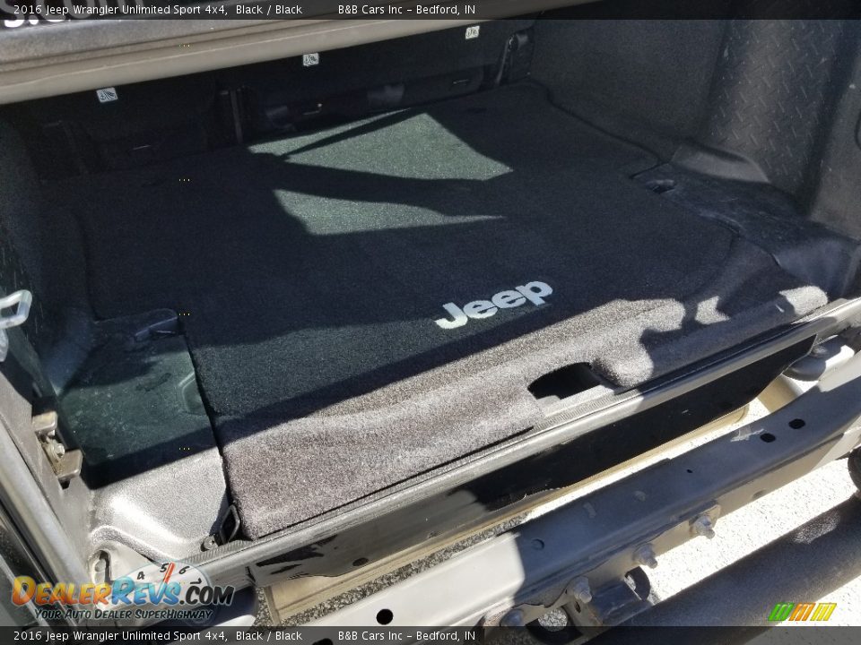 2016 Jeep Wrangler Unlimited Sport 4x4 Black / Black Photo #21
