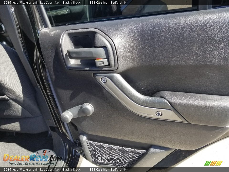 2016 Jeep Wrangler Unlimited Sport 4x4 Black / Black Photo #25