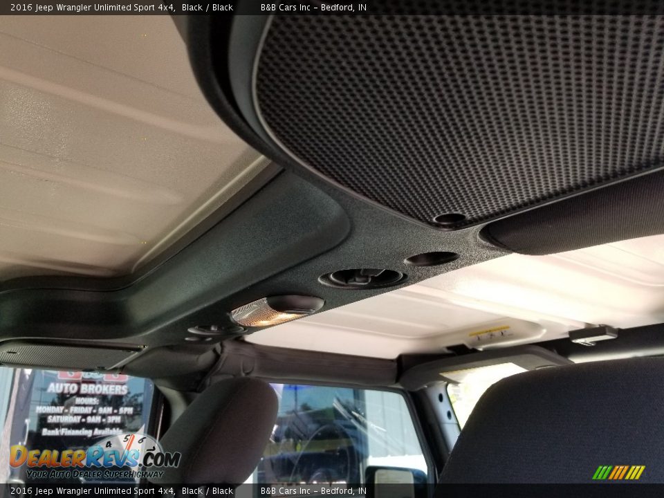 2016 Jeep Wrangler Unlimited Sport 4x4 Black / Black Photo #26