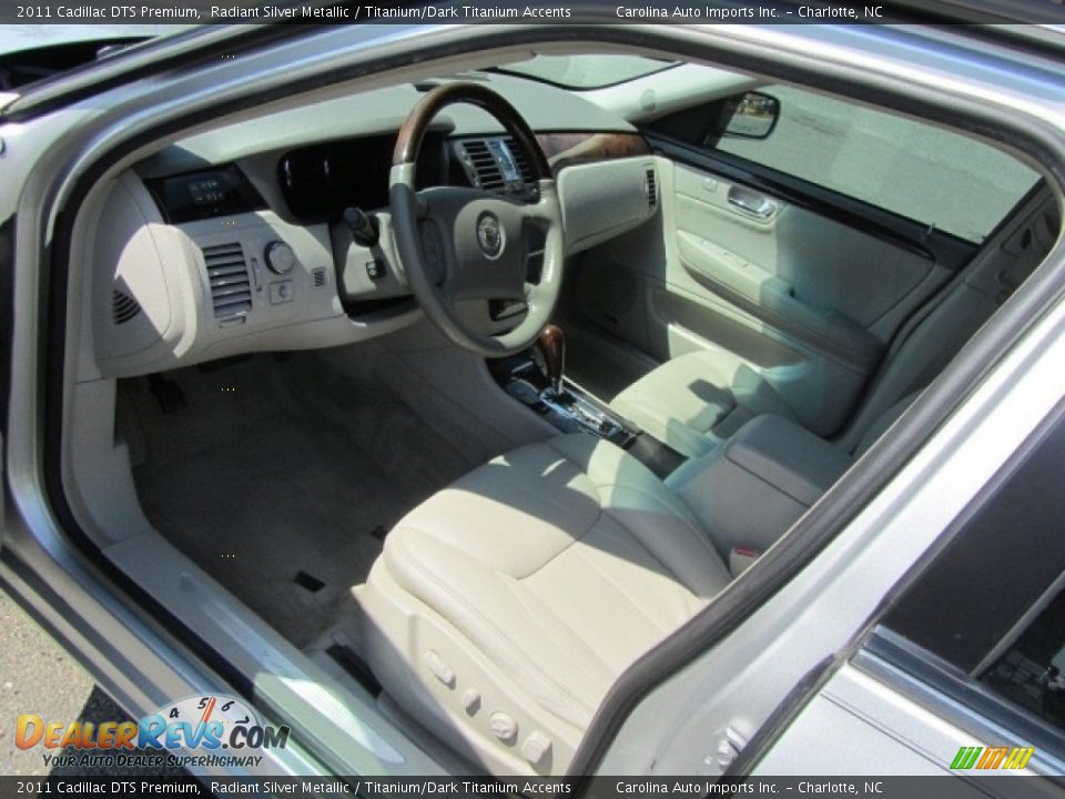 2011 Cadillac DTS Premium Radiant Silver Metallic / Titanium/Dark Titanium Accents Photo #17