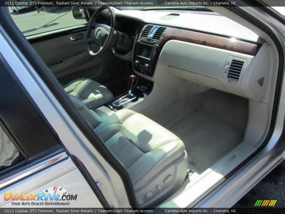 2011 Cadillac DTS Premium Radiant Silver Metallic / Titanium/Dark Titanium Accents Photo #22