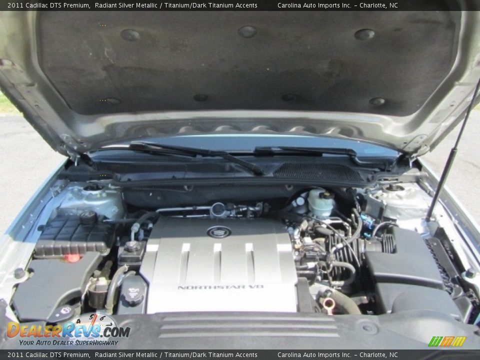 2011 Cadillac DTS Premium Radiant Silver Metallic / Titanium/Dark Titanium Accents Photo #26