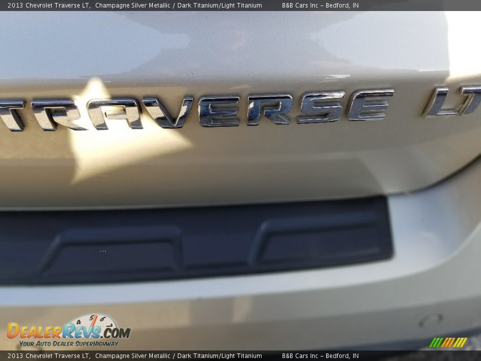 2013 Chevrolet Traverse LT Champagne Silver Metallic / Dark Titanium/Light Titanium Photo #21