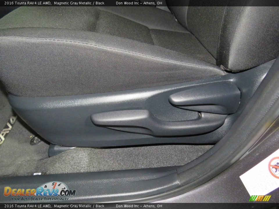 2016 Toyota RAV4 LE AWD Magnetic Gray Metallic / Black Photo #18