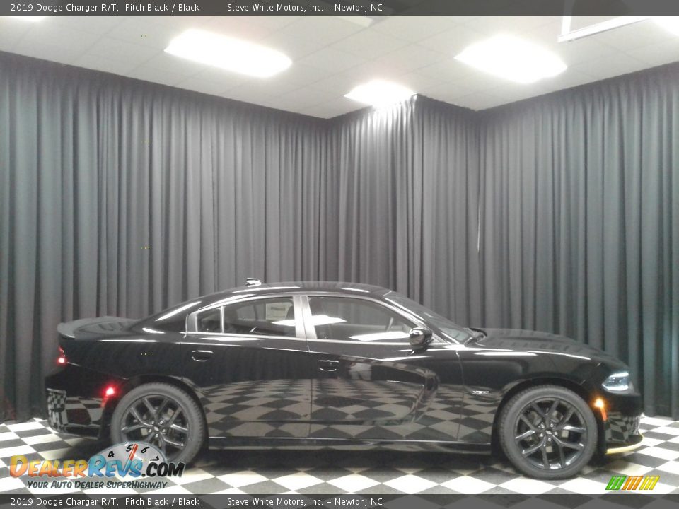 2019 Dodge Charger R/T Pitch Black / Black Photo #5