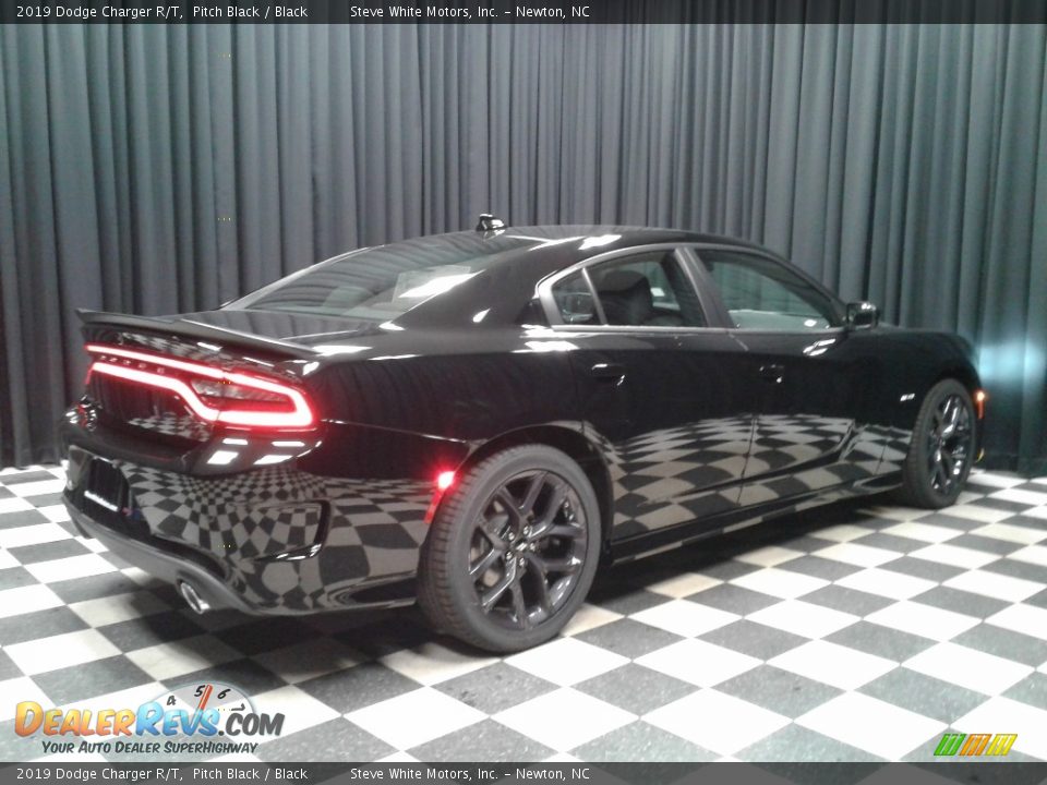 2019 Dodge Charger R/T Pitch Black / Black Photo #6