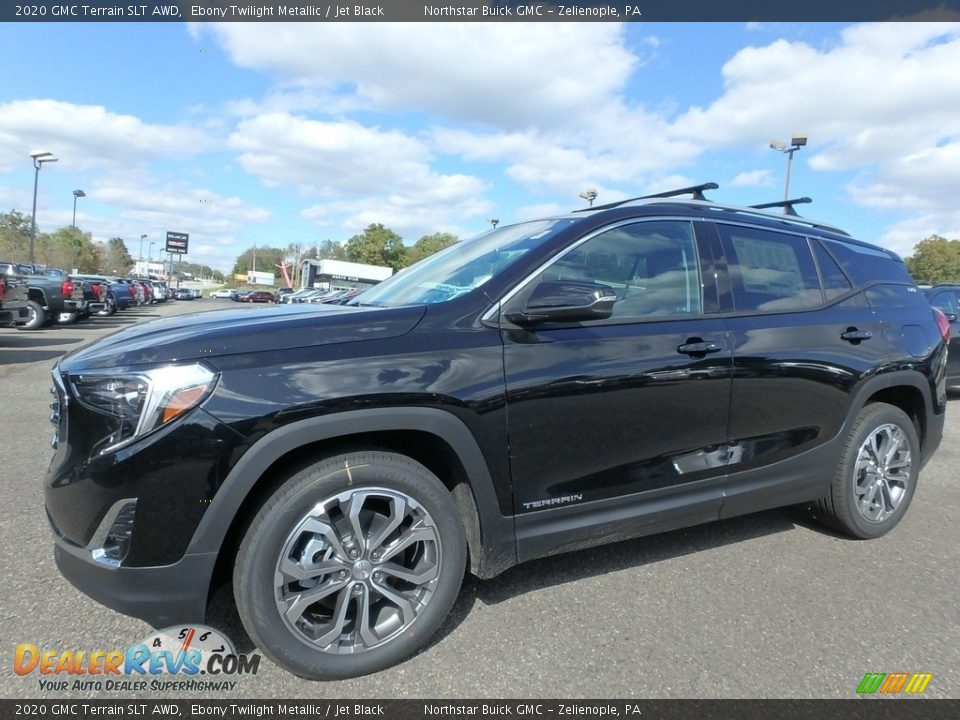 Front 3/4 View of 2020 GMC Terrain SLT AWD Photo #1