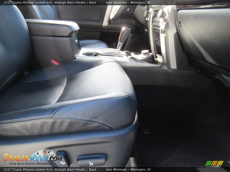 2017 Toyota 4Runner Limited 4x4 Midnight Black Metallic / Black Photo #11