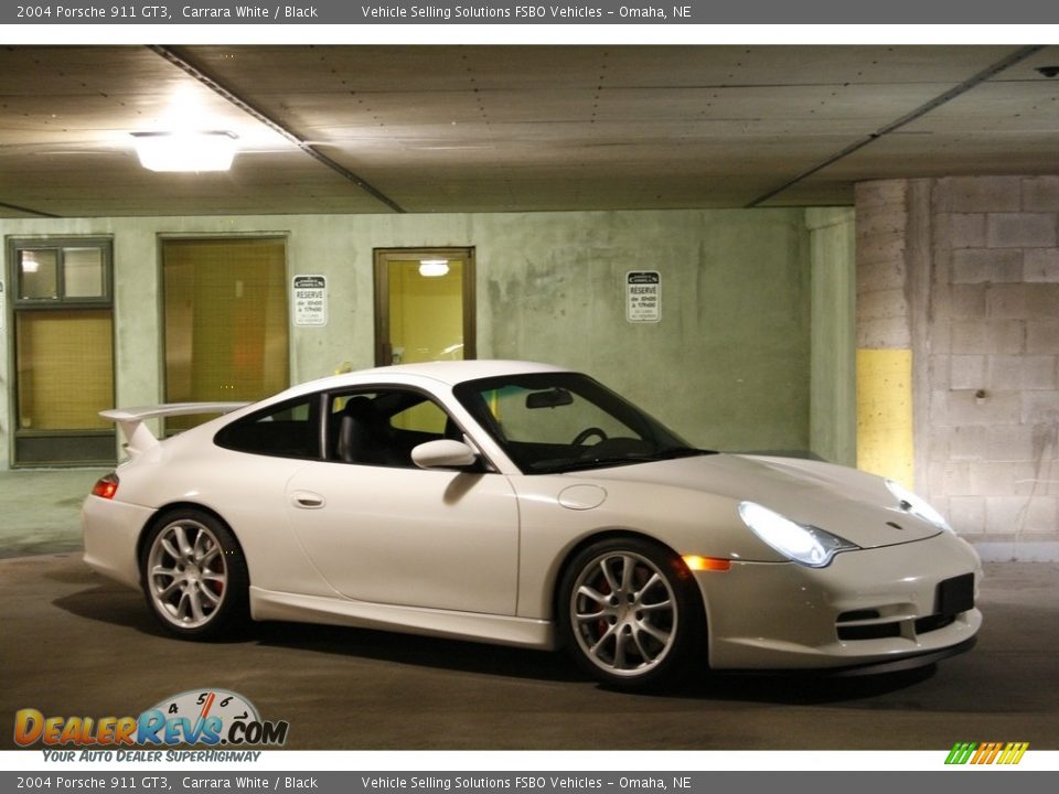 Front 3/4 View of 2004 Porsche 911 GT3 Photo #11
