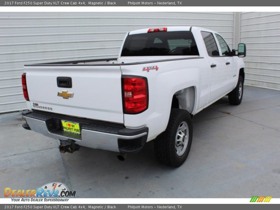 2017 Ford F250 Super Duty XLT Crew Cab 4x4 Magnetic / Black Photo #9