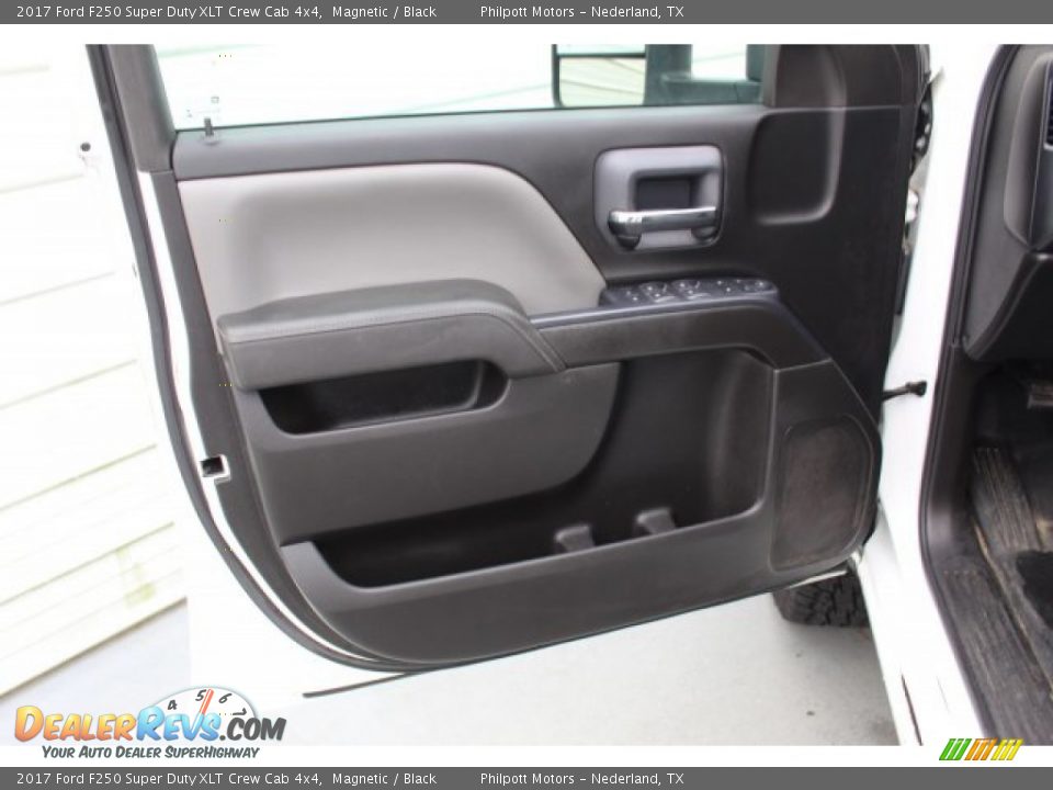 2017 Ford F250 Super Duty XLT Crew Cab 4x4 Magnetic / Black Photo #10