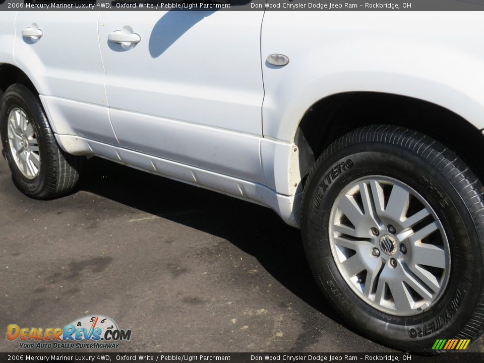 2006 Mercury Mariner Luxury 4WD Oxford White / Pebble/Light Parchment Photo #4