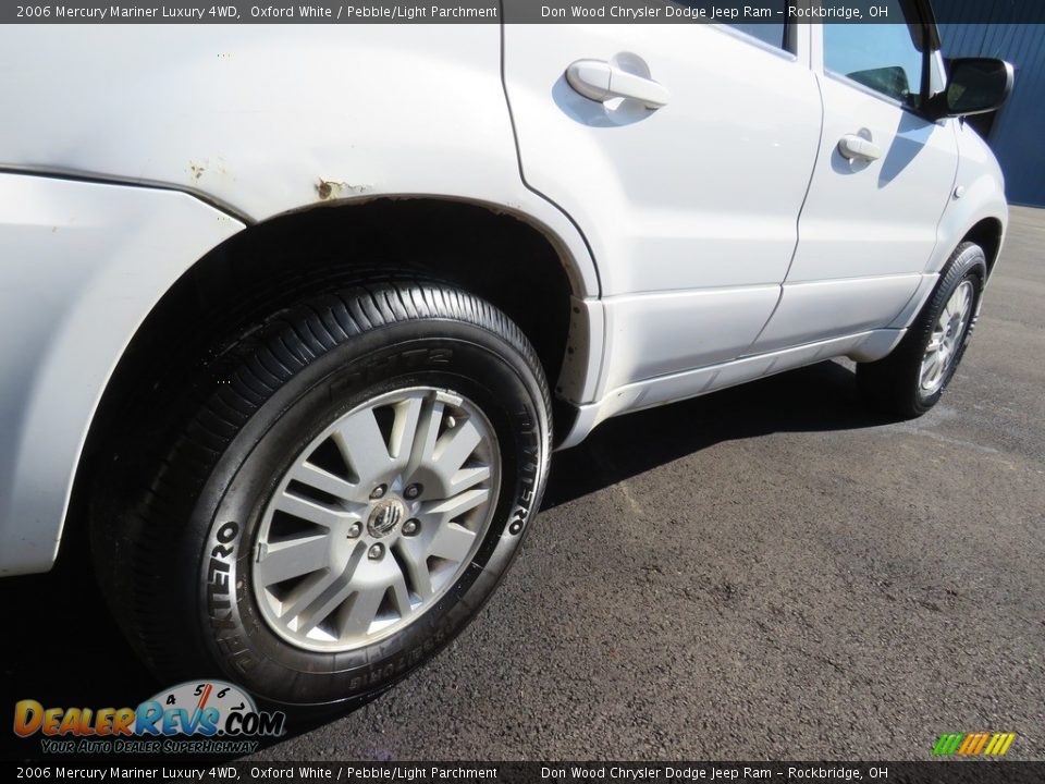 2006 Mercury Mariner Luxury 4WD Oxford White / Pebble/Light Parchment Photo #15