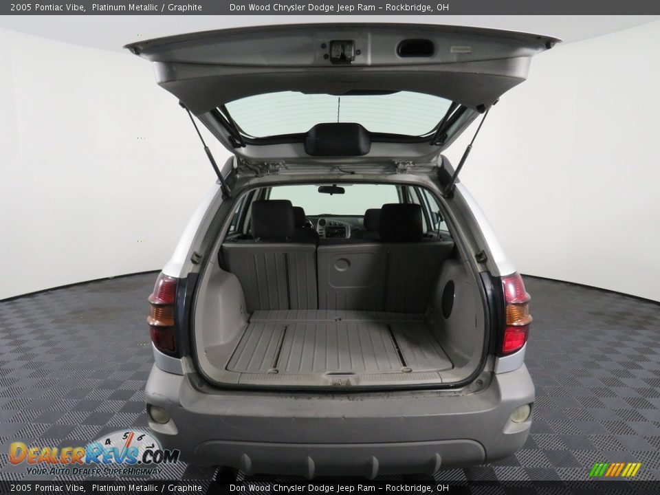 2005 Pontiac Vibe Platinum Metallic / Graphite Photo #11