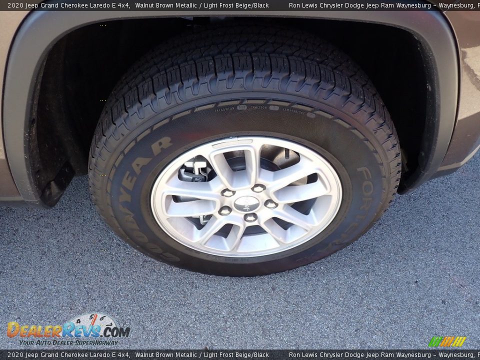 2020 Jeep Grand Cherokee Laredo E 4x4 Walnut Brown Metallic / Light Frost Beige/Black Photo #8